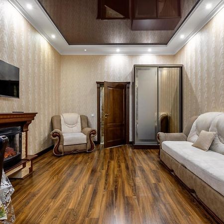 Noviy Svit 4 Apartments Lviv Kültér fotó
